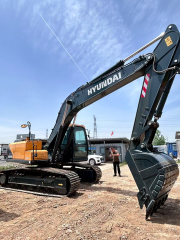 Подержанный гидравлический экскаватор Hyundai R215VSN с насосами