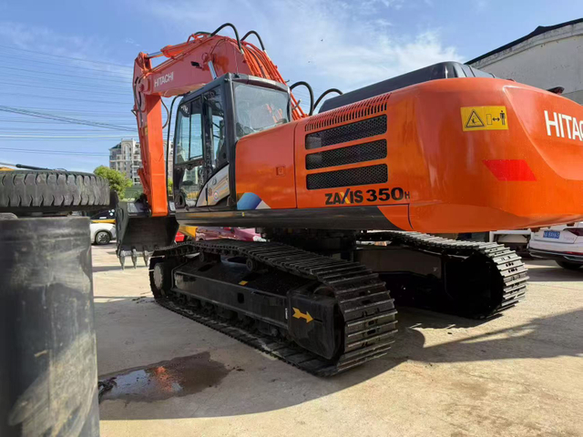 Gebrauchter Hitachi ZX350 Raupenbagger mit Hydraulikpumpe